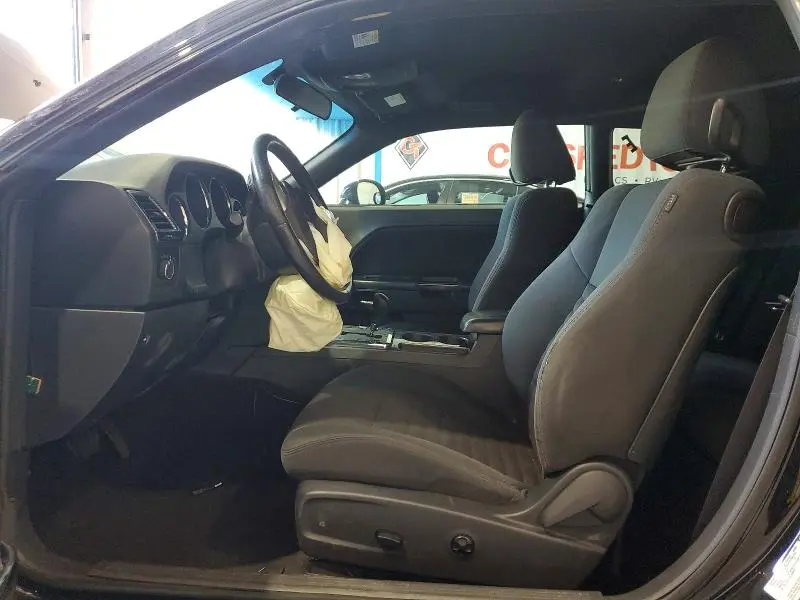 2013 DODGE CHALLENGER SXT  
