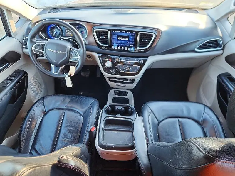 2017 CHRYSLER PACIFICA TOURING L  