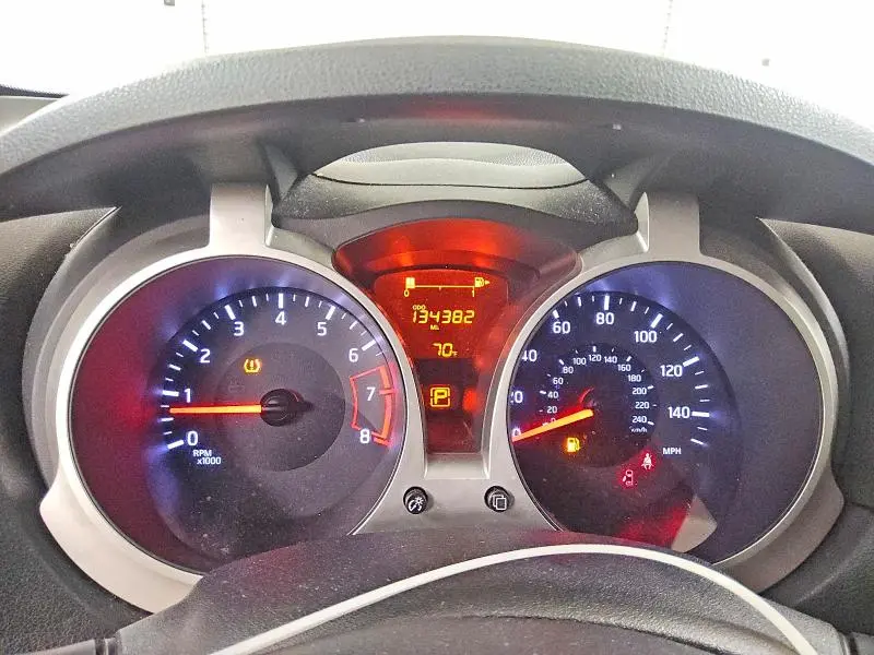 2017 NISSAN JUKE SV  