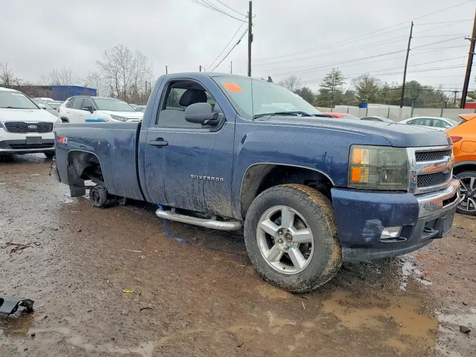 2011 CHEVROLET SILVERADO K1500 LT  