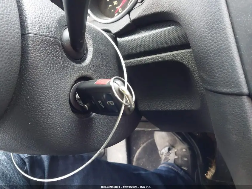 2011 VOLKSWAGEN JETTA SPORTWAGEN 2.0L TDI