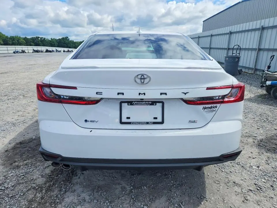2026 TOYOTA CAMRY SE  