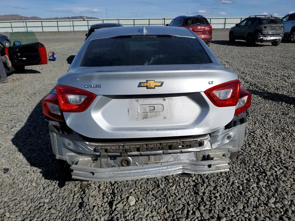 2016 CHEVROLET CRUZE LT  