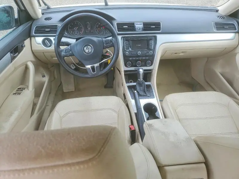 2013 VOLKSWAGEN PASSAT SE  