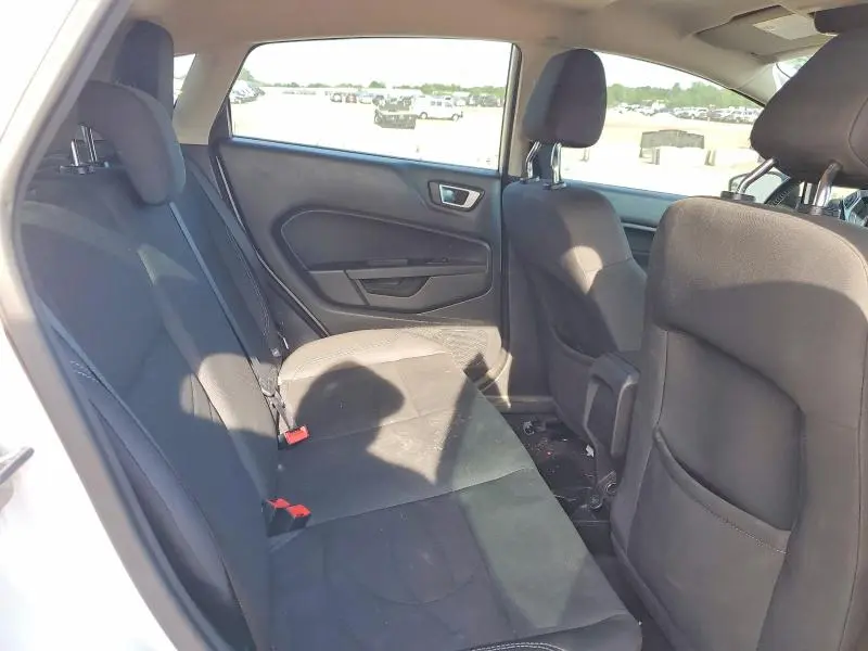 2016 FORD FIESTA SE  