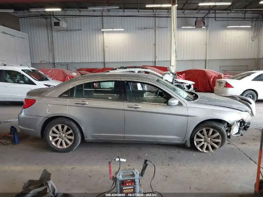2013 CHRYSLER 200 TOURING