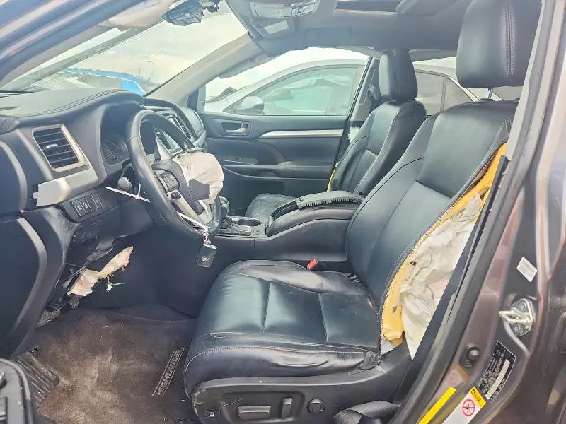 2018 TOYOTA HIGHLANDER XLE  