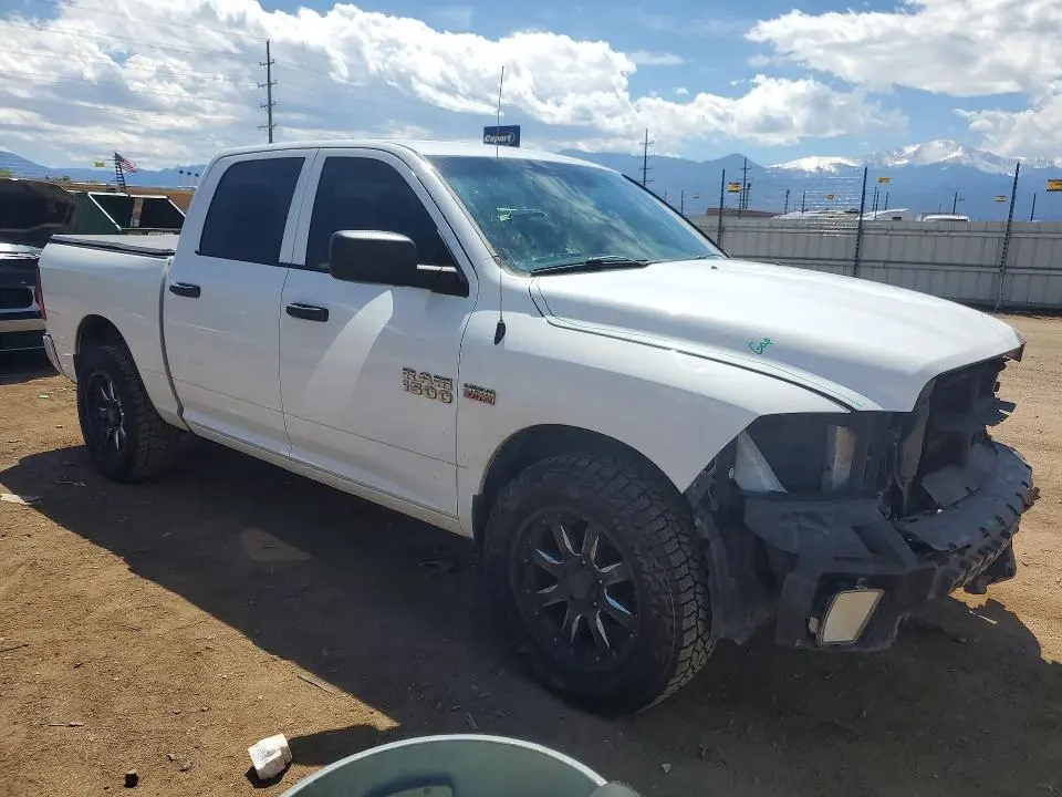 2014 RAM 1500 ST  