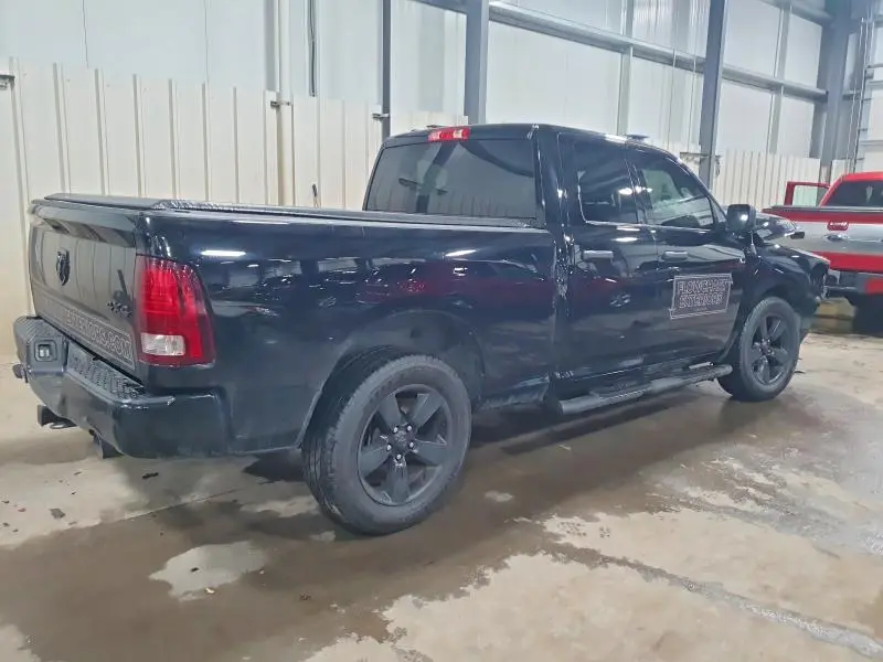 2015 RAM 1500 ST  