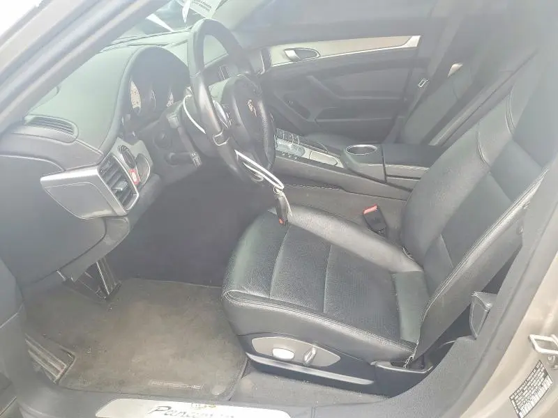 2011 PORSCHE PANAMERA 2  