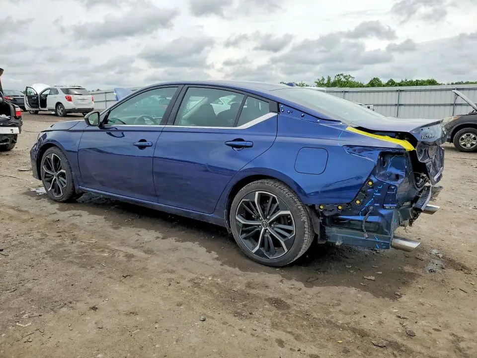 2024 NISSAN ALTIMA SR  