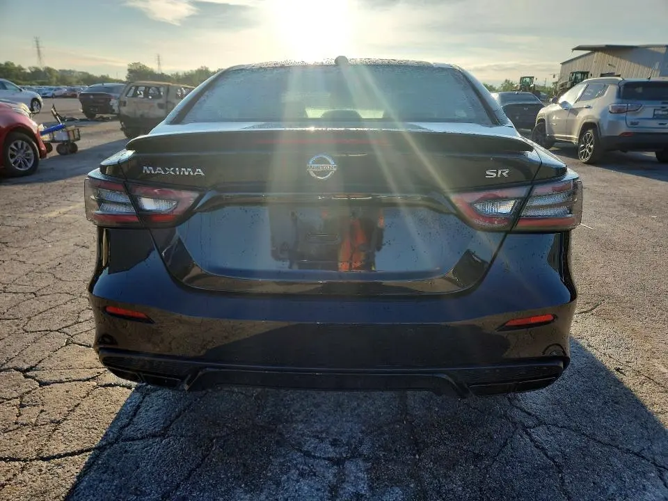 2021 NISSAN MAXIMA SR  