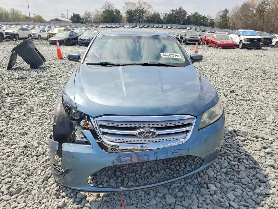 2010 FORD TAURUS SEL  