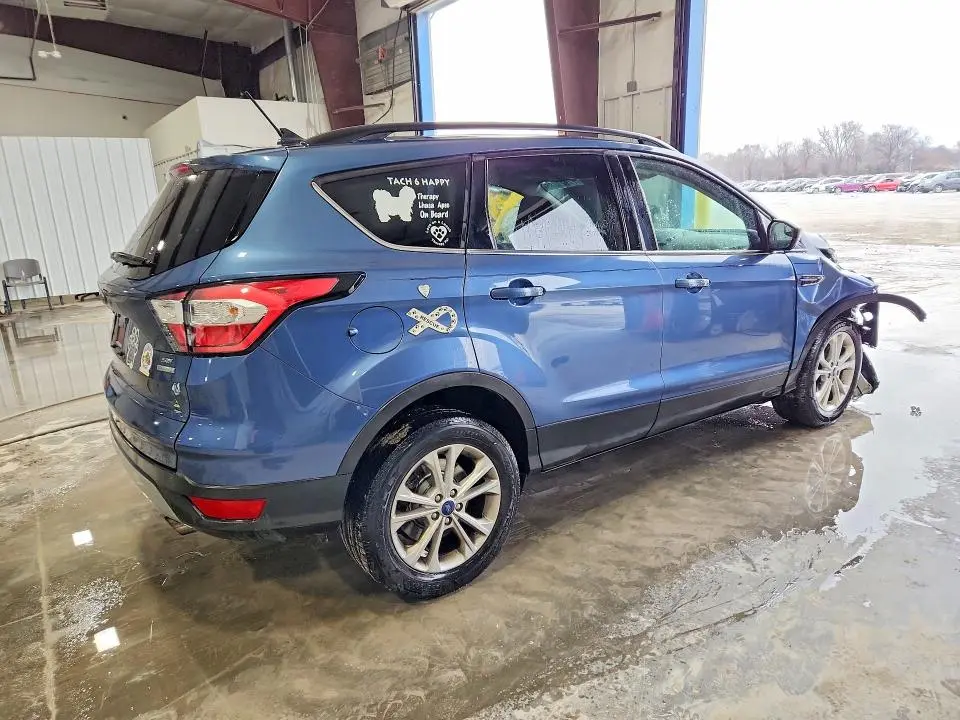 2018 FORD ESCAPE SE  