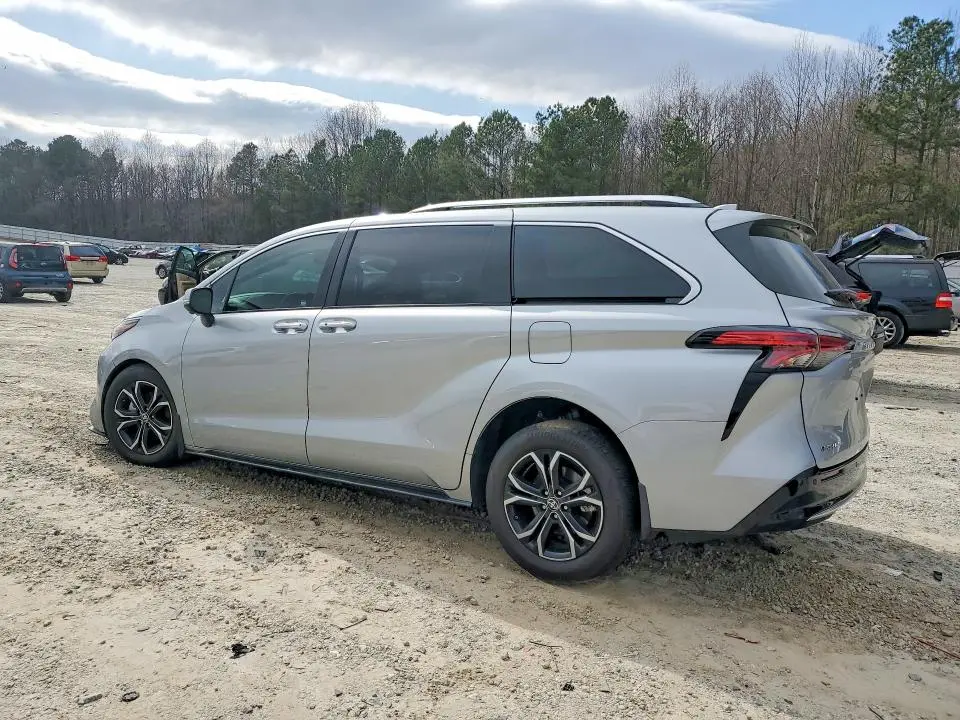 2025 TOYOTA SIENNA PLATINUM 7-PASSENGER  