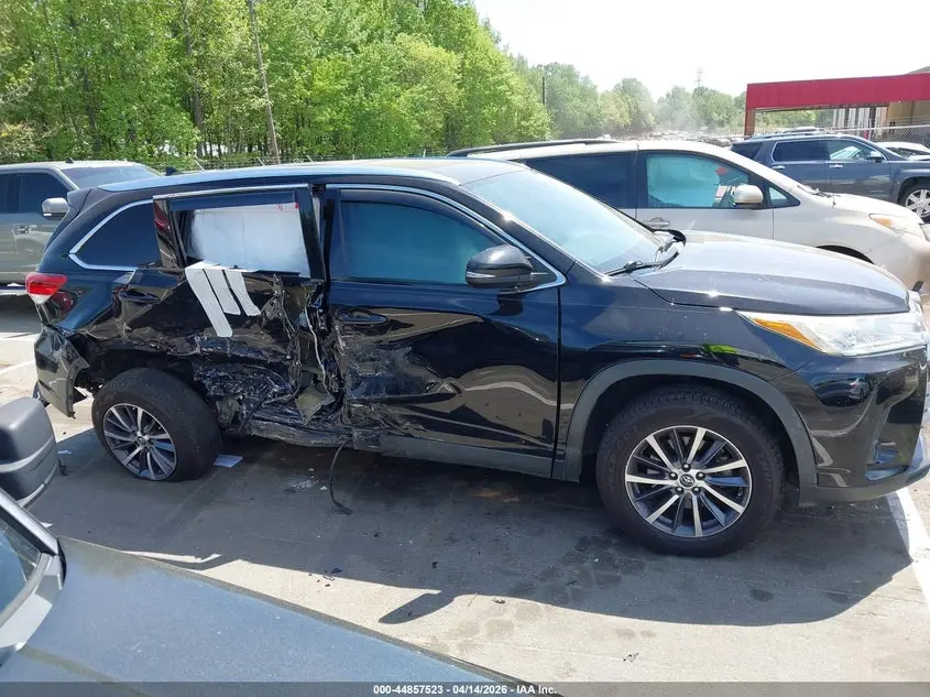 2019 TOYOTA HIGHLANDER XLE