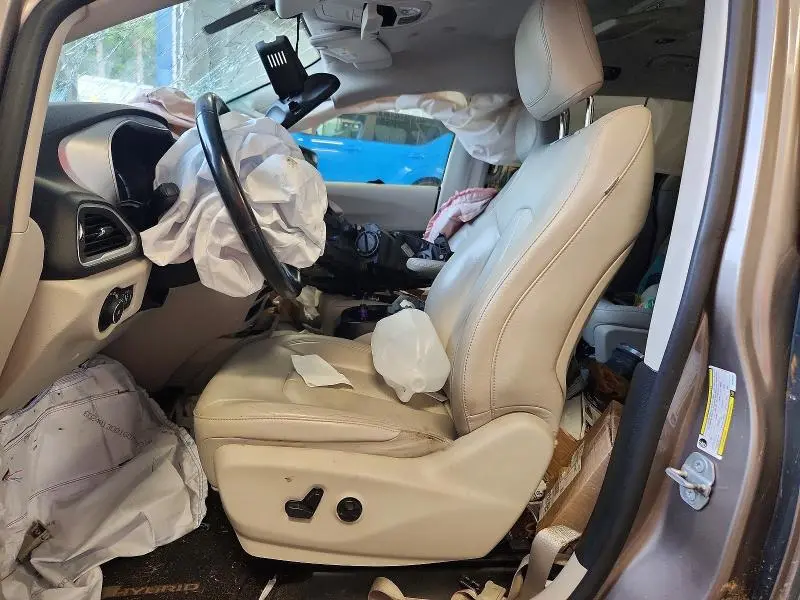 2018 CHRYSLER PACIFICA HYBRID TOURING L  