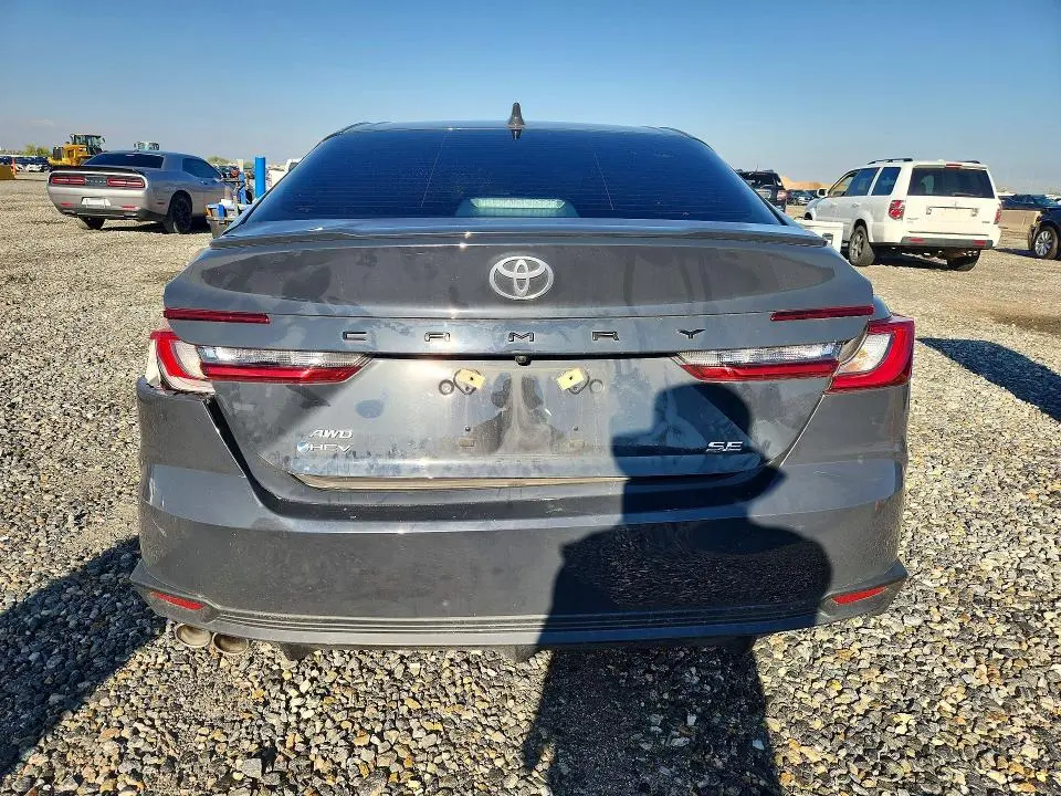 2025 TOYOTA CAMRY SE  
