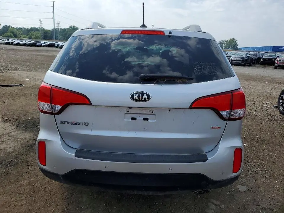 2015 KIA SORENTO LX  