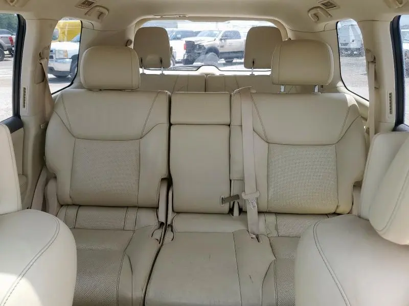 2015 LEXUS LX 570  