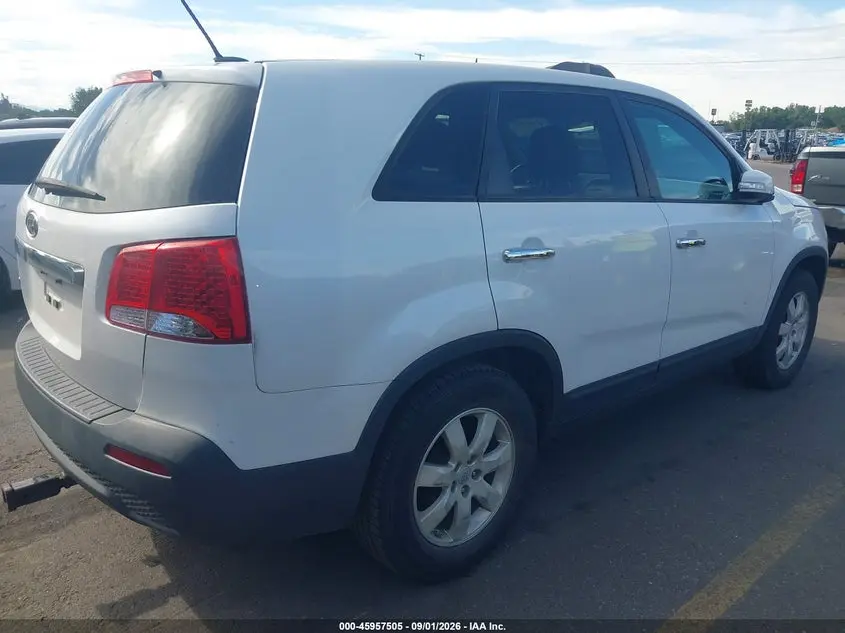 2011 KIA SORENTO LX