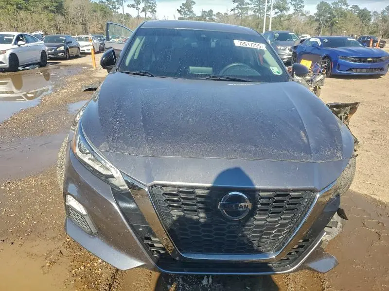 2021 NISSAN ALTIMA SR  