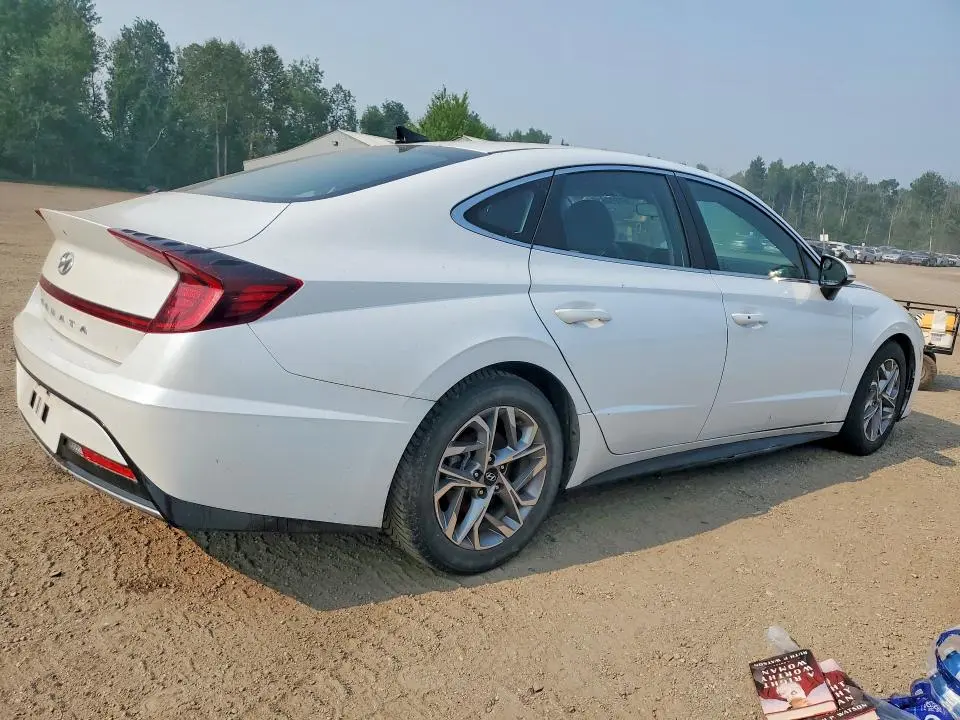 2021 HYUNDAI SONATA SE  
