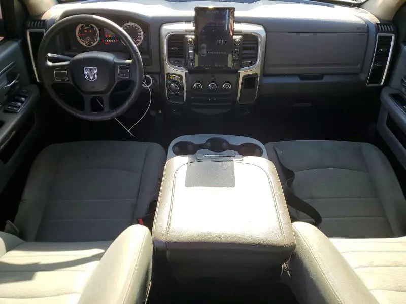2015 RAM 1500 SLT  