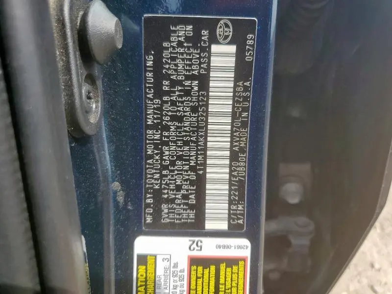 2020 TOYOTA CAMRY SE  