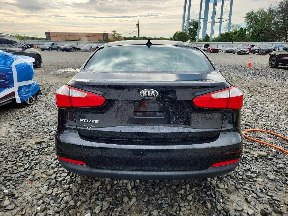 2016 KIA FORTE LX  