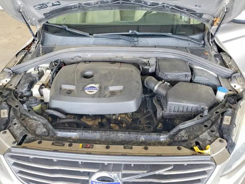 2015 VOLVO XC60 T5 PLATINUM  