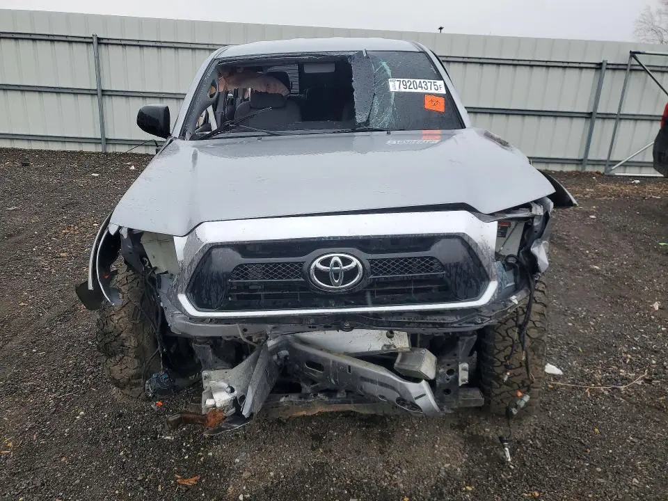 2015 TOYOTA TACOMA V6  