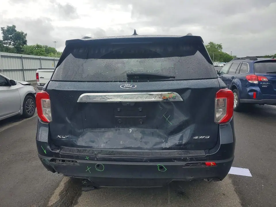 2023 FORD EXPLORER XLT  