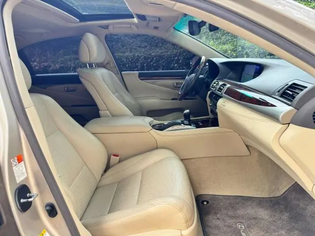 2017 LEXUS LS 460  