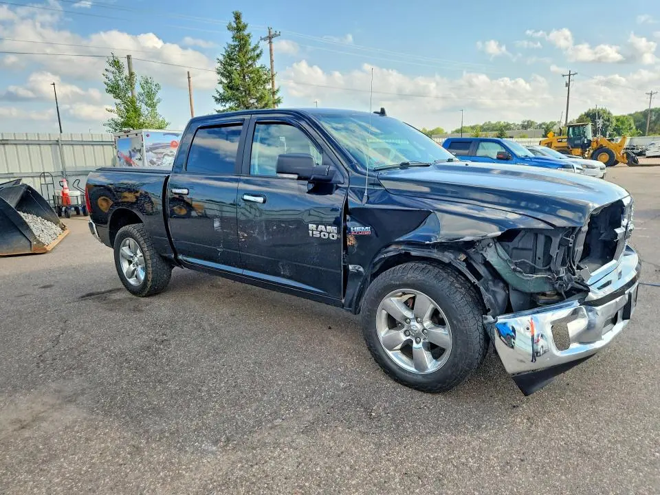 2017 RAM 1500 SLT  