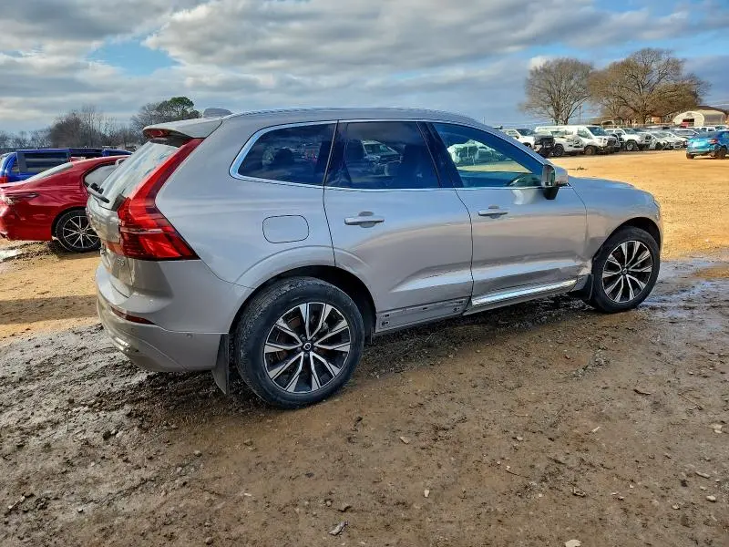 2023 VOLVO XC60 PLUS  