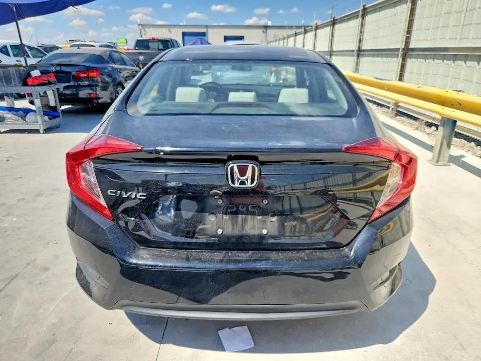 2018 HONDA CIVIC LX  