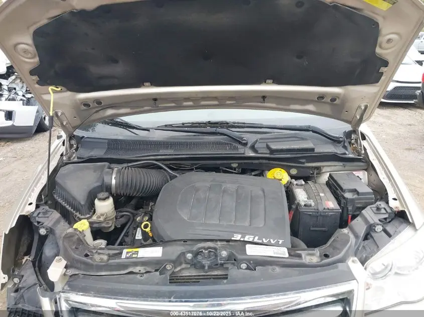 2015 CHRYSLER TOWN & COUNTRY TOURING