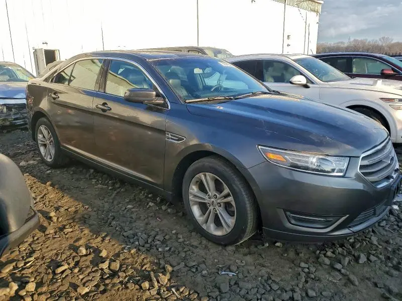 2018 FORD TAURUS SEL  