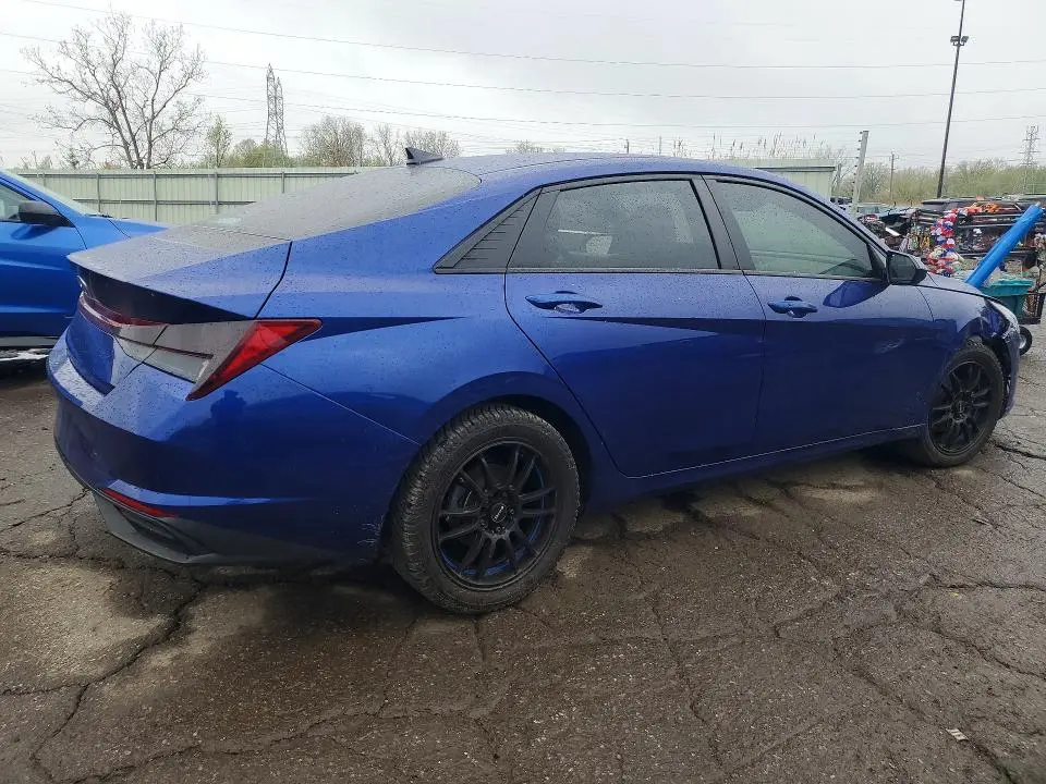 2023 HYUNDAI ELANTRA SEL  