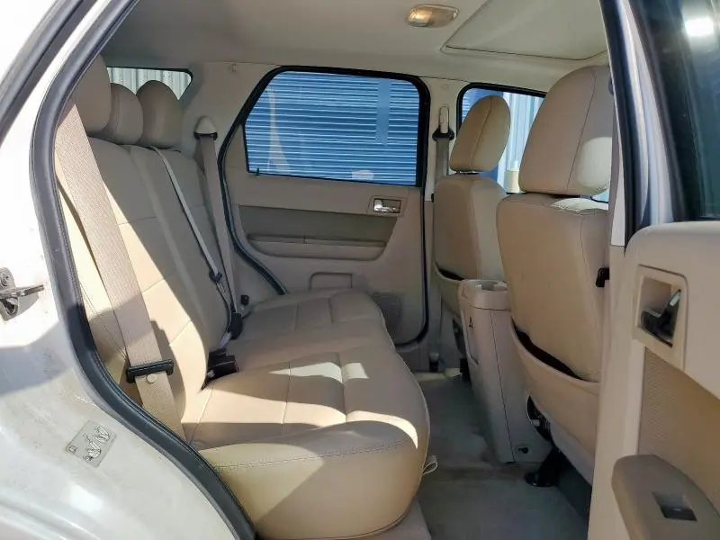 2010 FORD ESCAPE LIMITED  