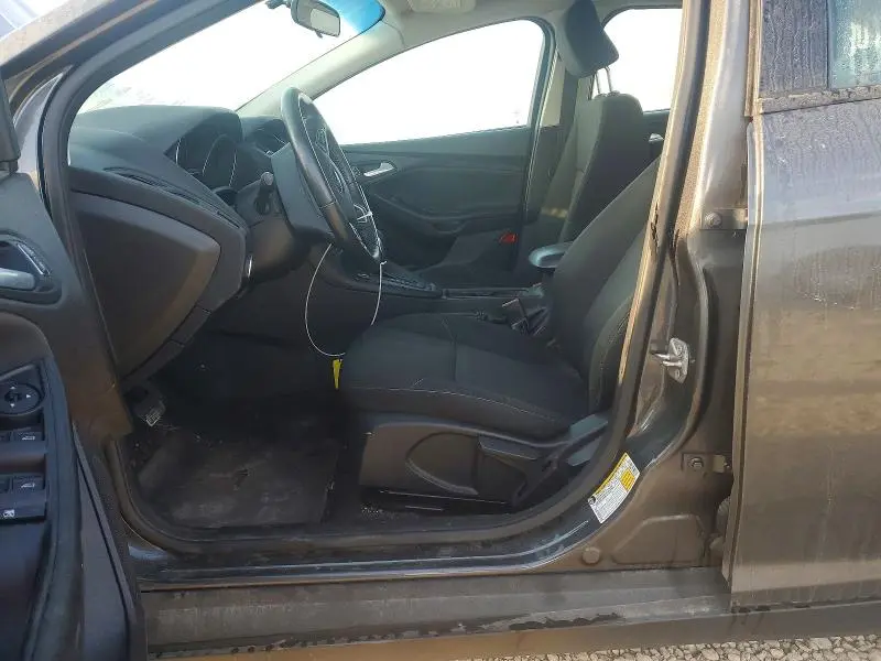 2017 FORD FOCUS SE  