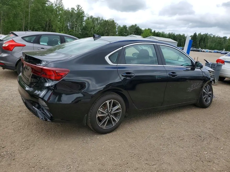 2024 KIA FORTE EX  