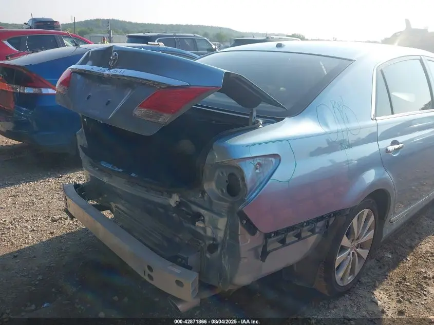 2011 TOYOTA AVALON LIMITED