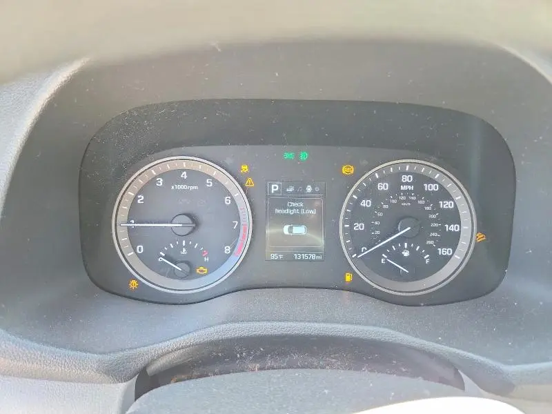 2016 HYUNDAI TUCSON SE  