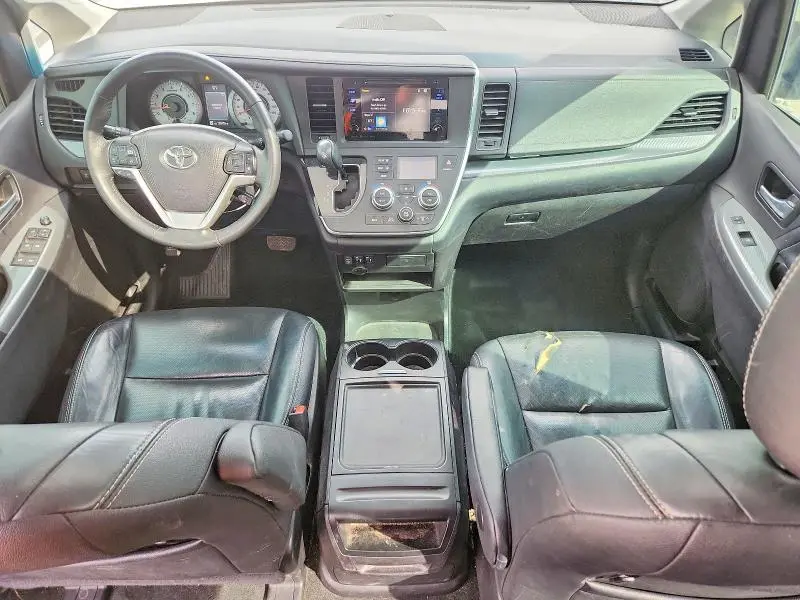 2017 TOYOTA SIENNA SE 8-PASSENGER  