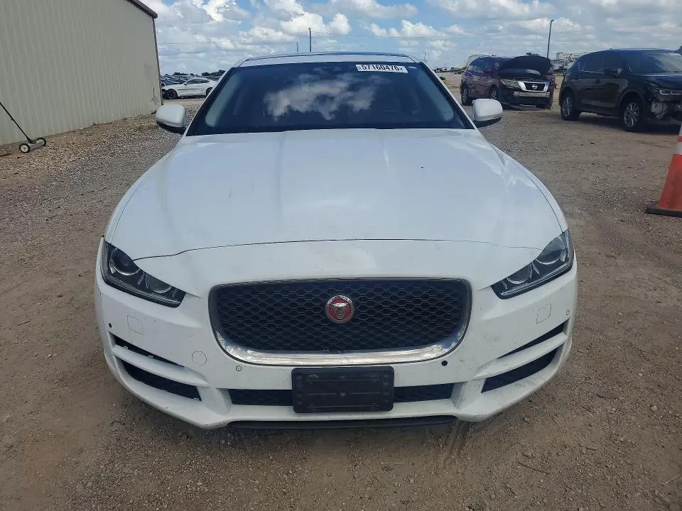 2017 JAGUAR XE PRESTIGE  