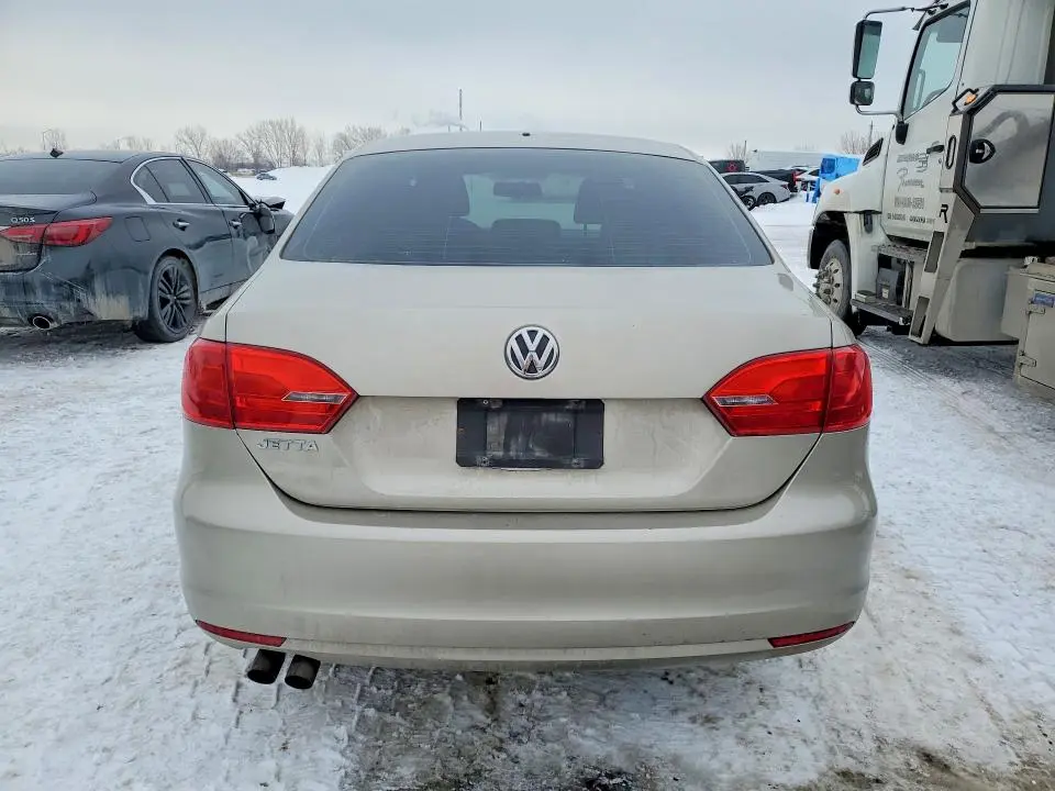 2013 VOLKSWAGEN JETTA BASE  