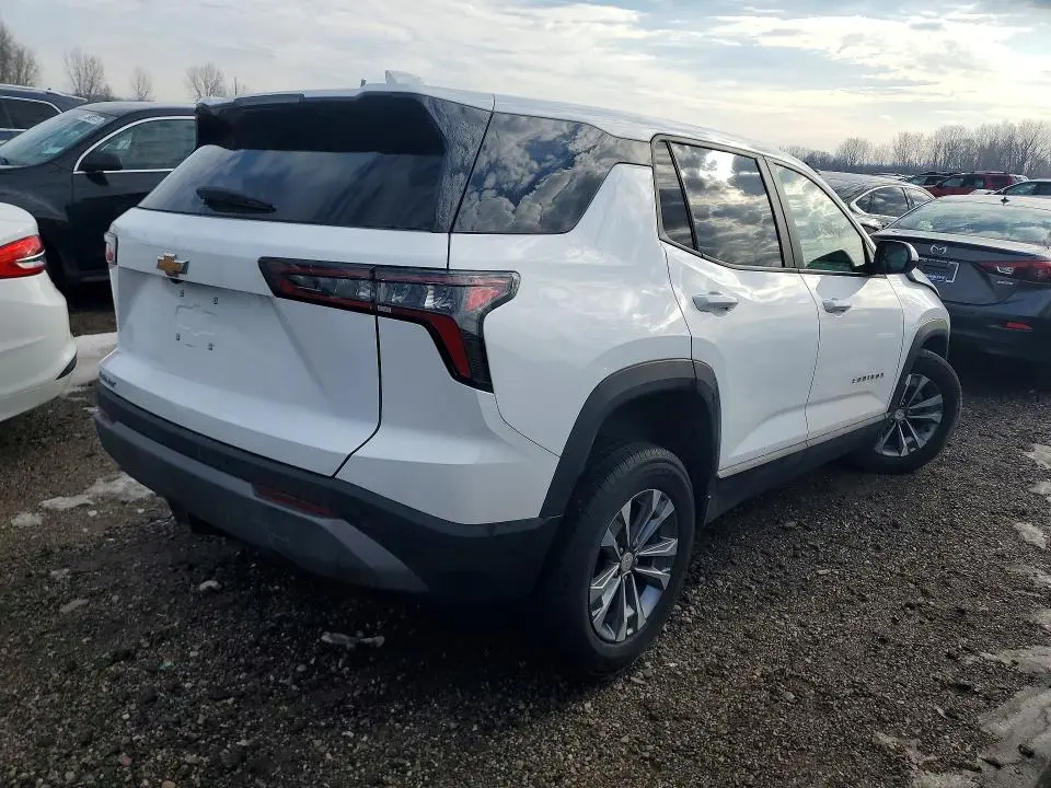 2025 CHEVROLET EQUINOX LT  