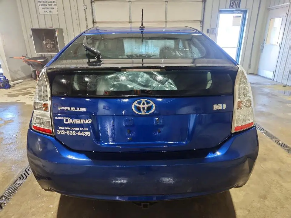 2011 TOYOTA PRIUS THREE  